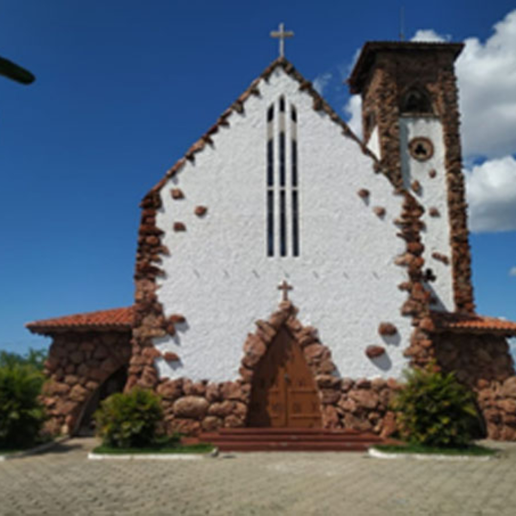 Foto da igreja de São Francisco de Assis na cidade de Paulo Afonso-BA - Por Lucineide Pereira